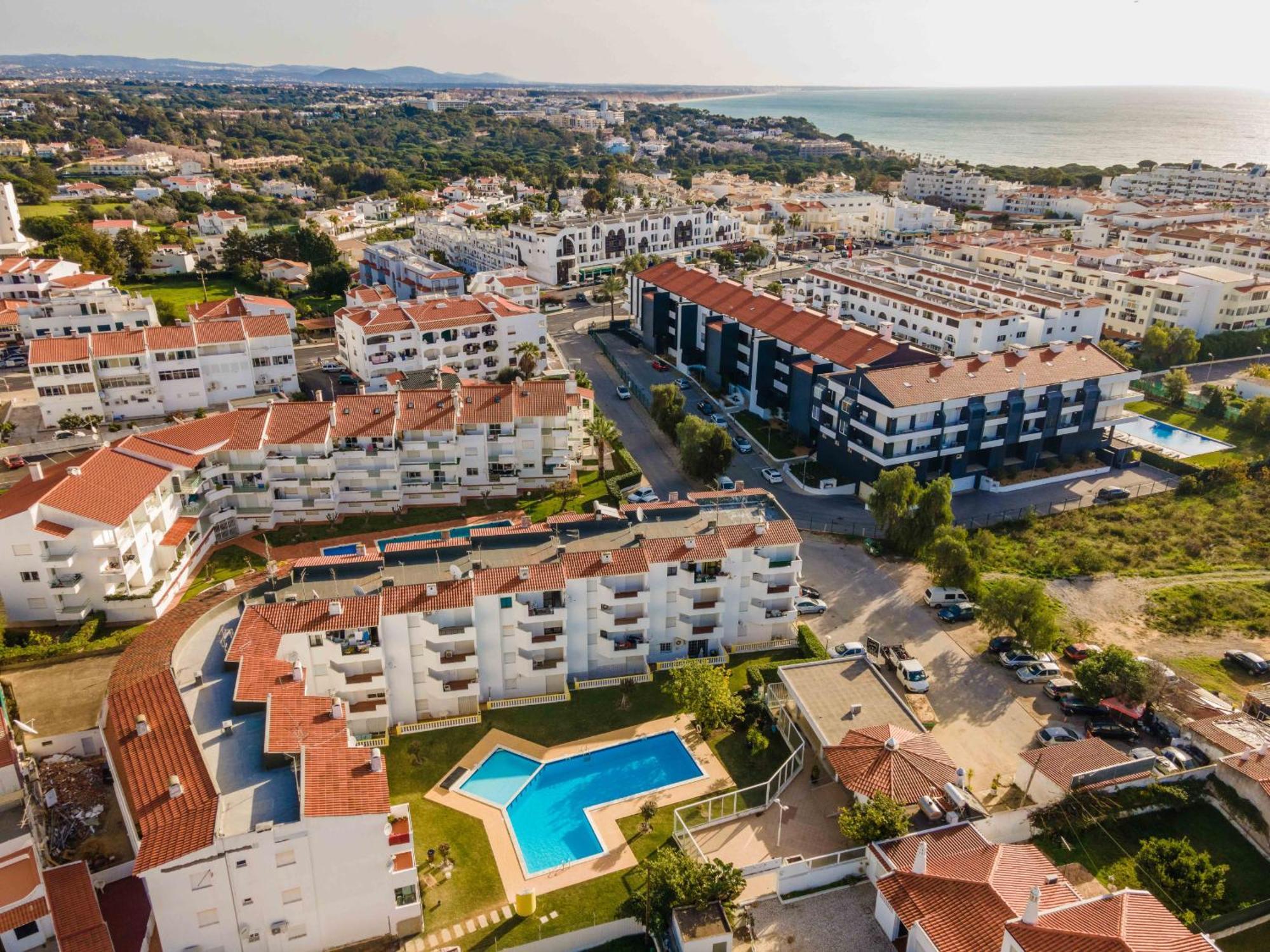 Santa Eulalia 2-Bedroom Apartment - Swimming Pool - Wifi Албуфейра Екстер'єр фото